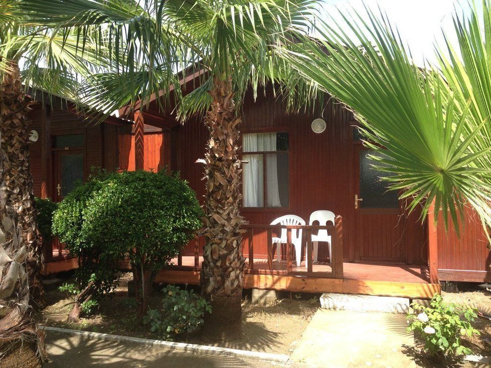 Dream Park Bungalow Titreyengol Exteriör bild