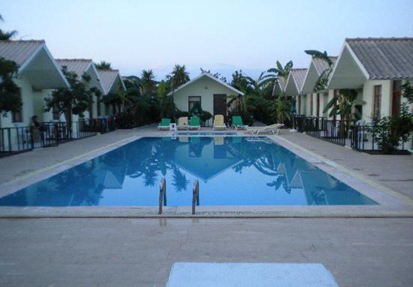 Dream Park Bungalow Titreyengol Exteriör bild