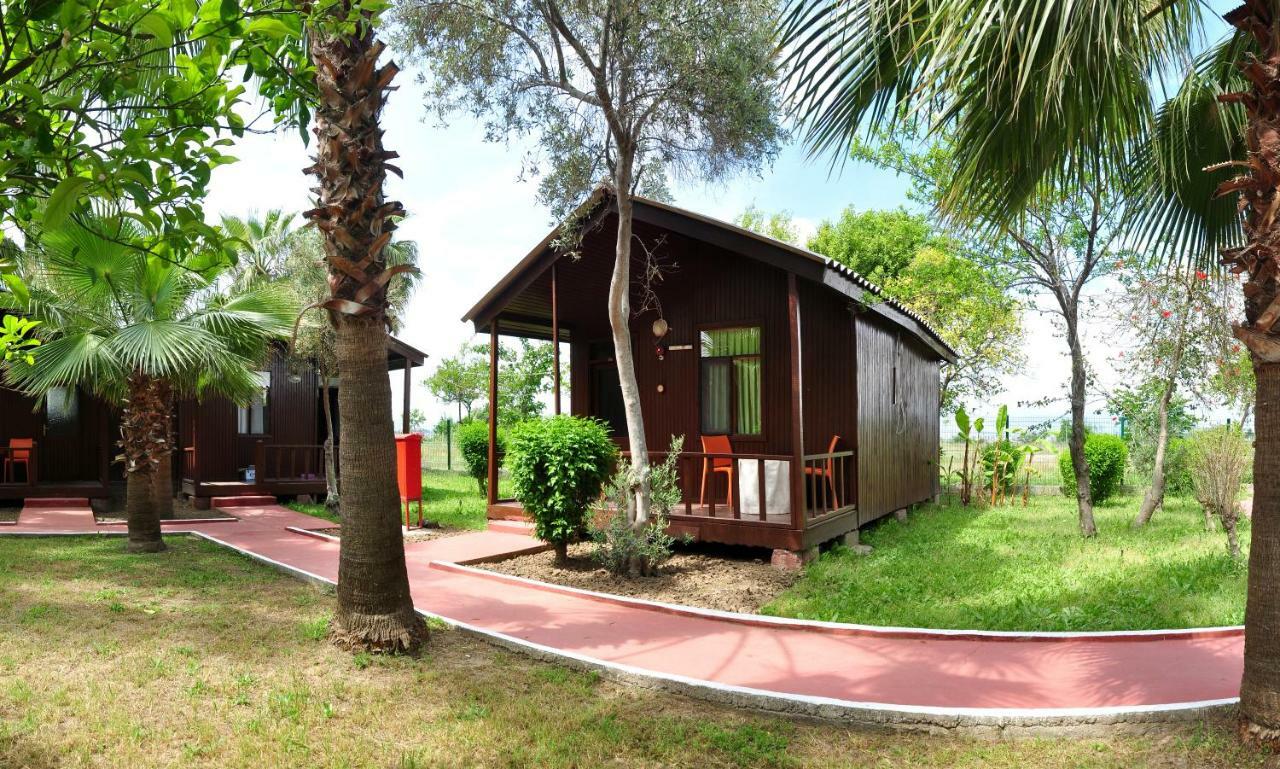 Dream Park Bungalow Titreyengol Exteriör bild